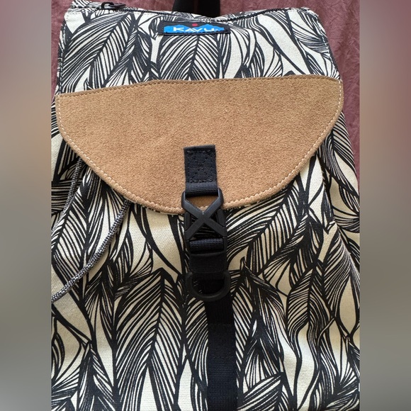 Kavu Backpack - Picture 3 of 8